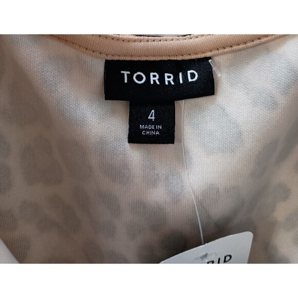 Torrid Plus Size 4X 26 Leopard Print Skater Dress With Pockets Scuba Fabric NWT - Picture 6 of 7